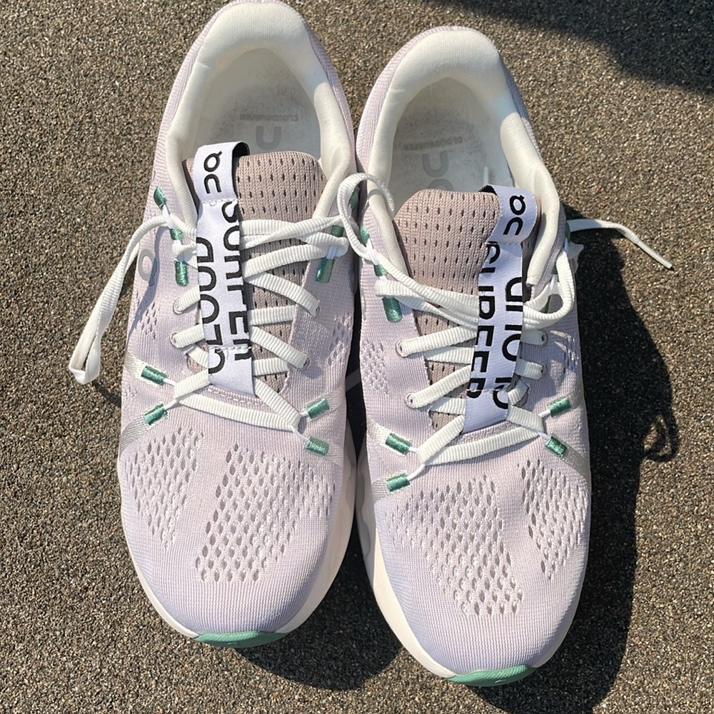 Women’s Cloudsurfer running shoes. Size 9